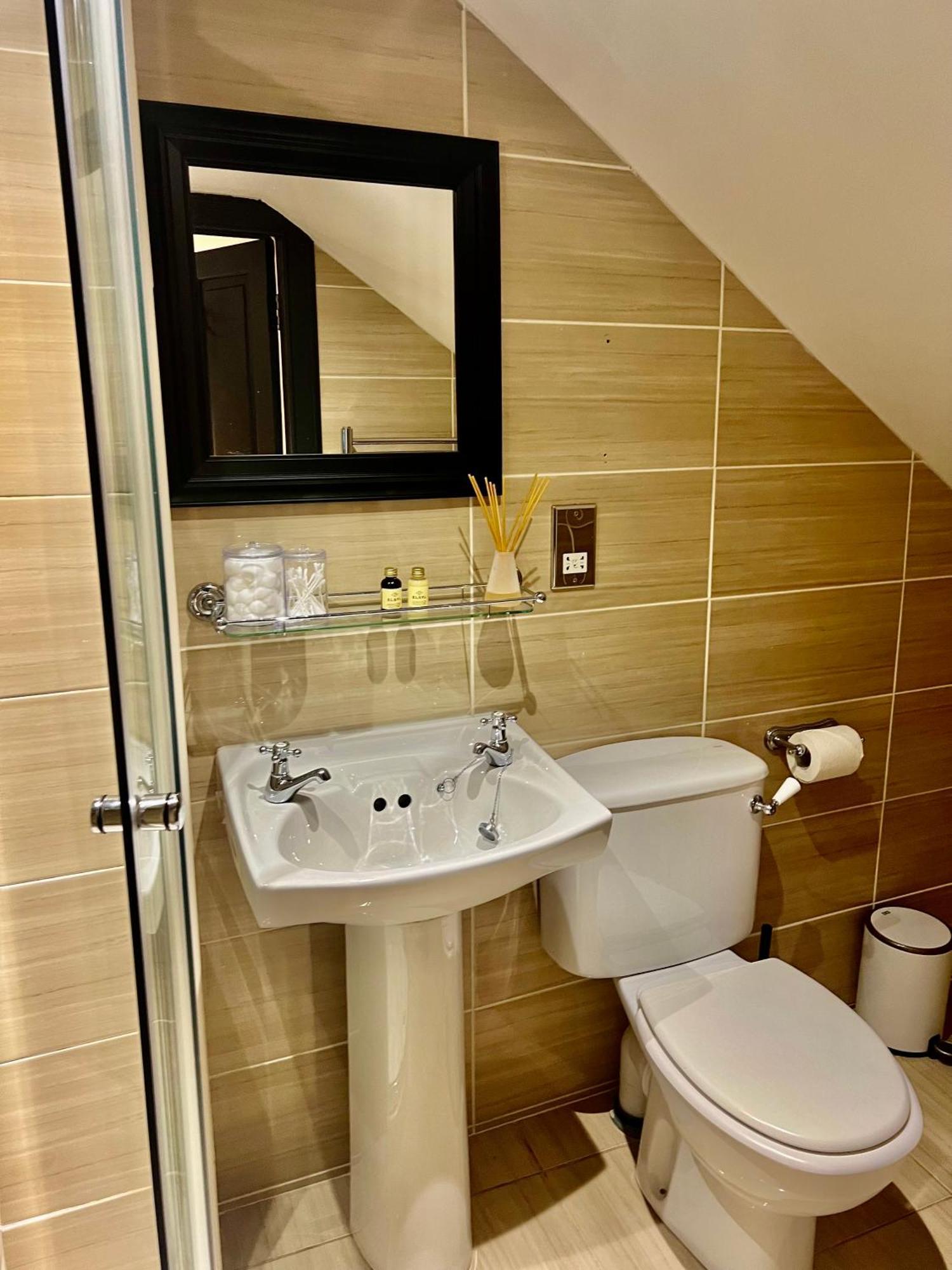 אוצ'טרארדר 'Clyde' In Allandale Aparthotel מראה חיצוני תמונה